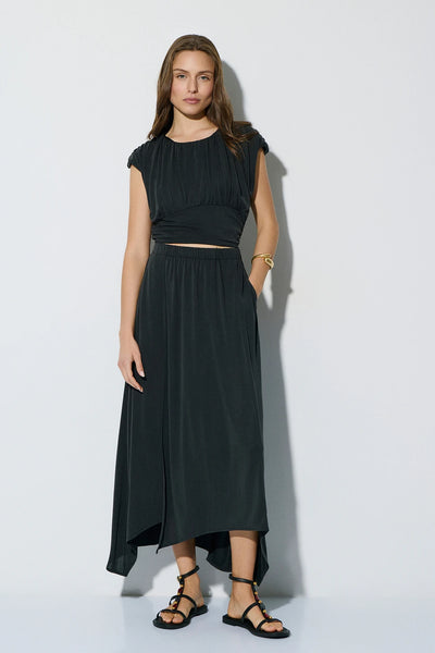 055-210085 Black