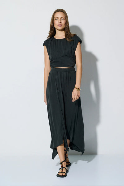 055-210085 Black