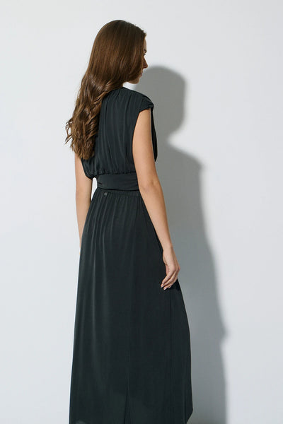055-210085 Black