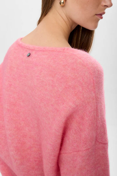 Nuriette V-Neck Pullover (pink lemonade)