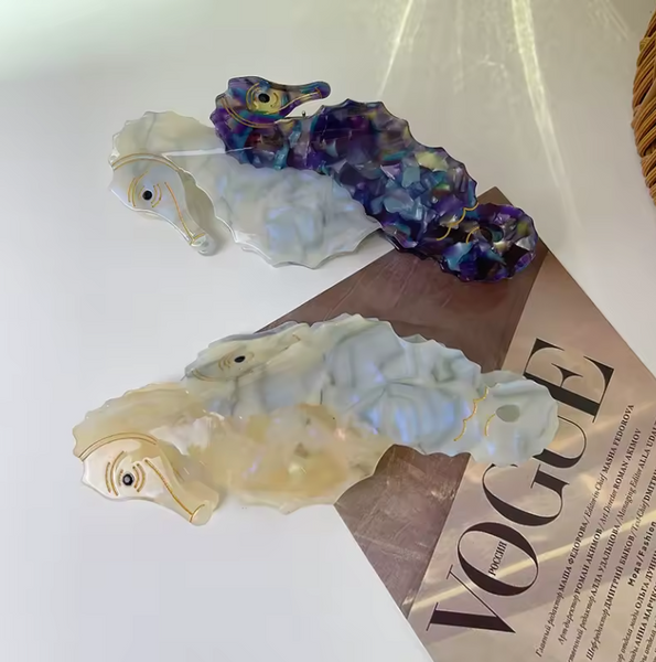 Seahorse Clip (blue)