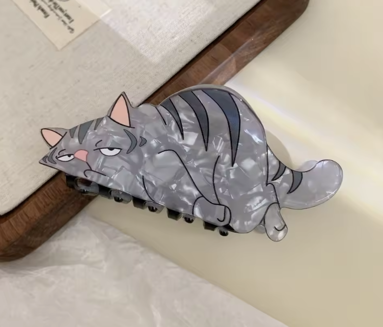 Lazy cat Clip