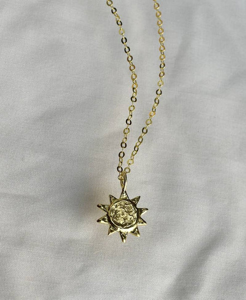 Naissance collar sol oro