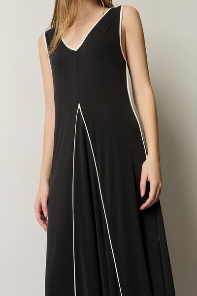055-211058 (black dress)