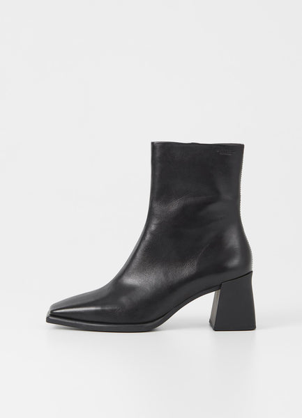 Hedda Black