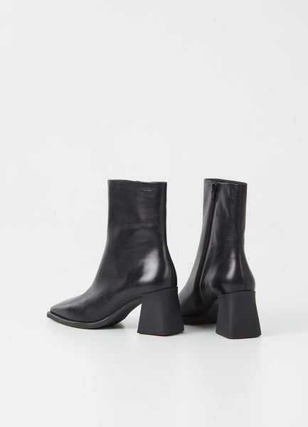 Hedda Black
