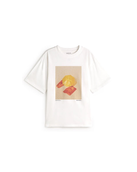 Yosigo beach white Eric tee