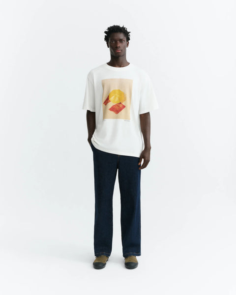 Yosigo beach white Eric tee