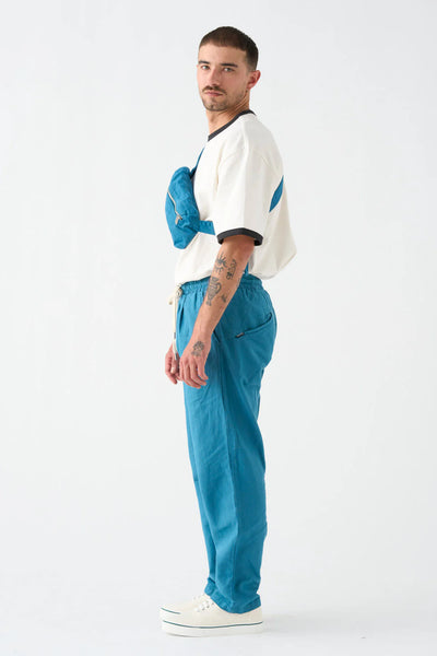 Worker Azul