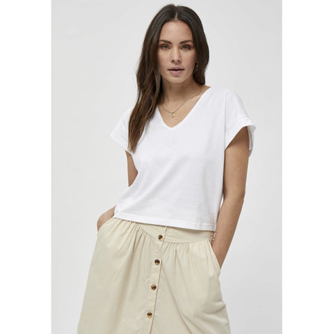 Dinea V-Neck Tee (white)