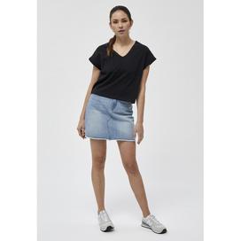 Dinea V-Neck Tee (Black )