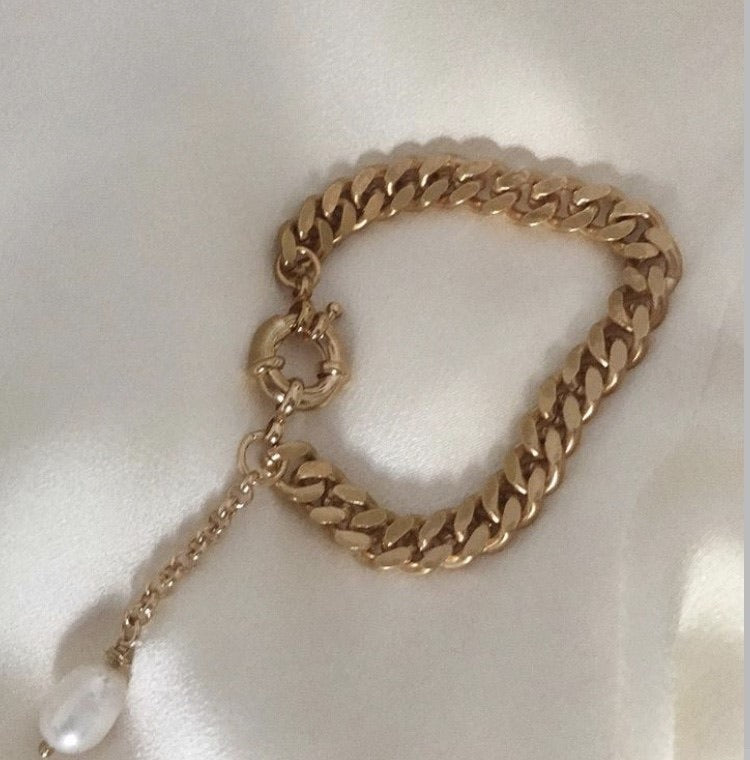 Tina pulsera poetes