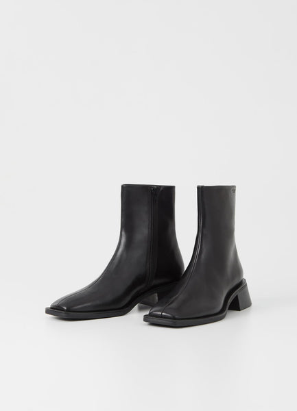 Blanca Black Leather